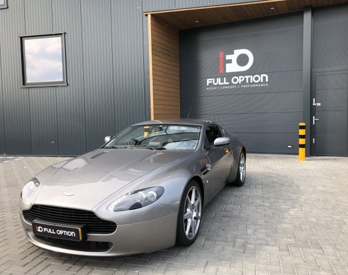 Aston Martin V8 Vantage