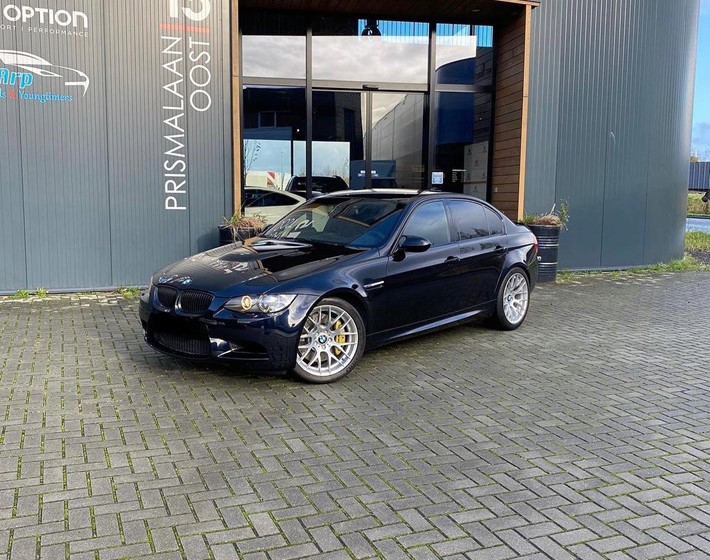 BMW E90 M3 01