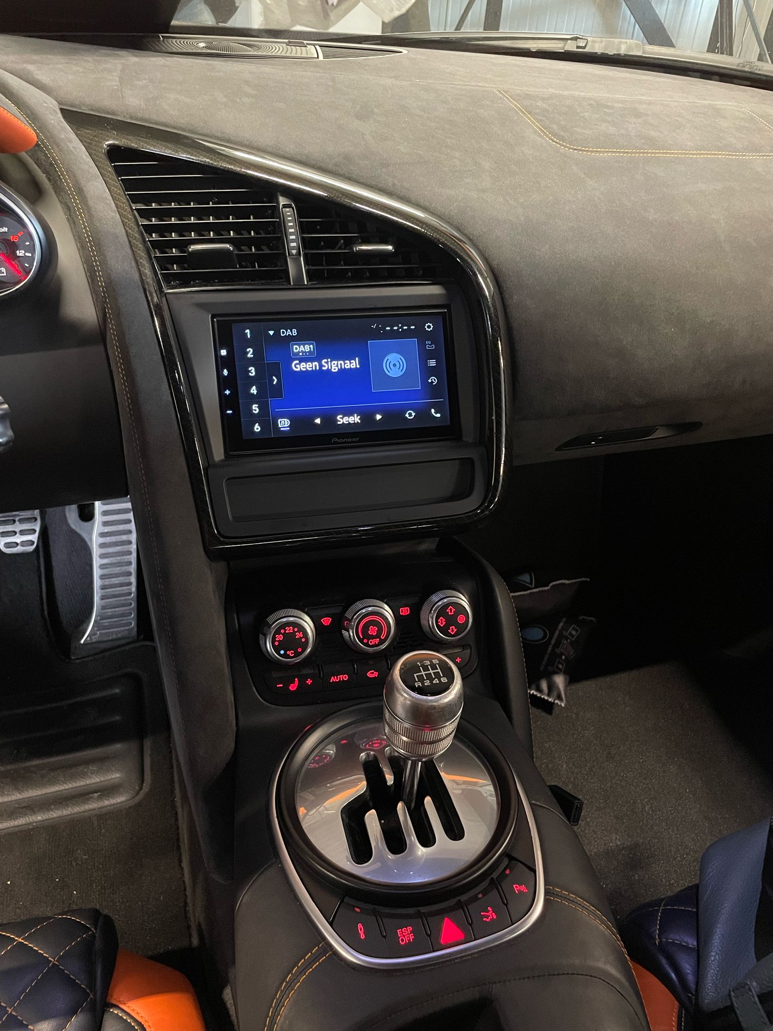 A45115b0 A552 494F A2b9 D7ac2cd6920d